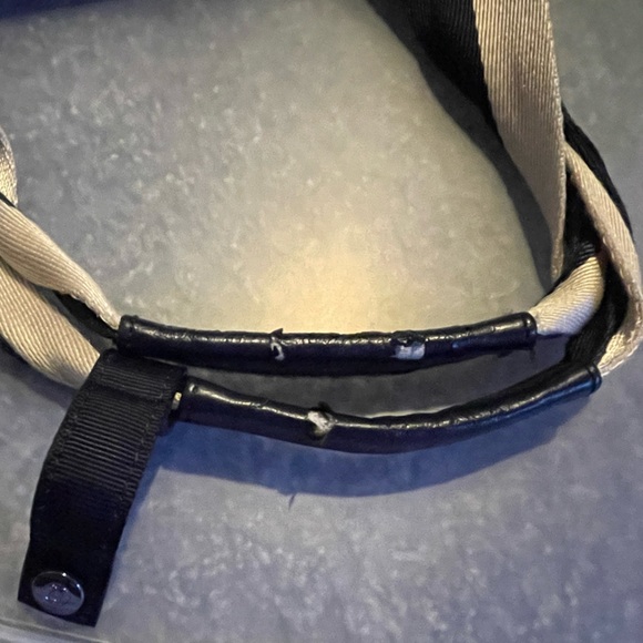 ⭐️Host Pick⭐️ Lululemon Flow and Go Tote - Picture 11 of 11